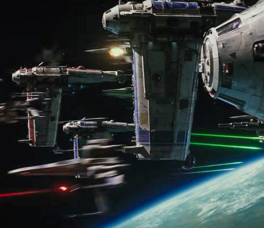 Az űr fenegyerekei újra akcióban – az RZ-2 A-szárnyú űrvadászgépek